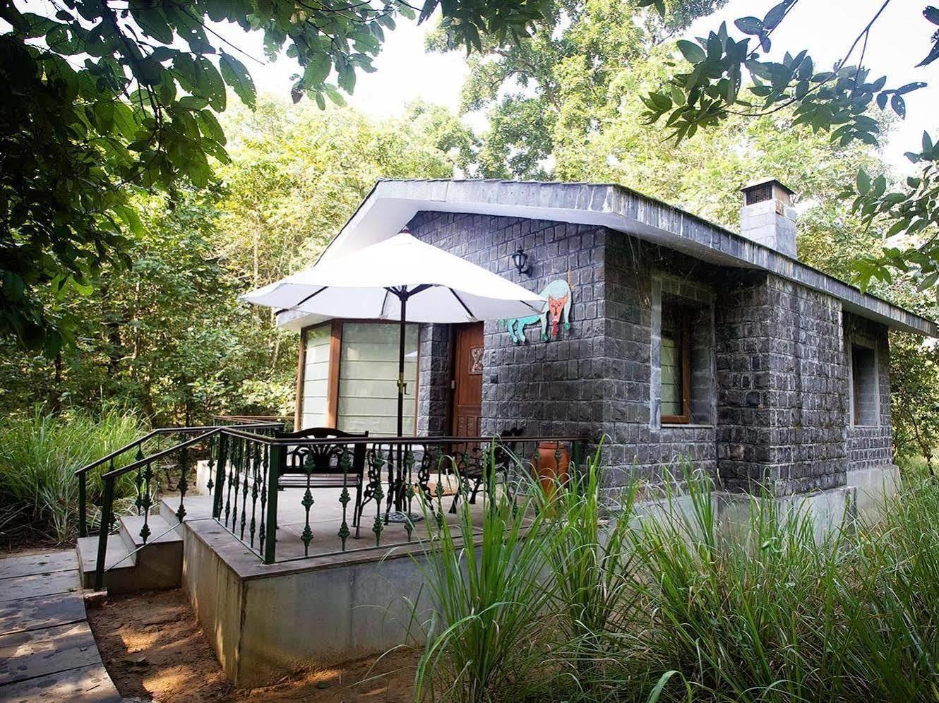 Singinawa Jungle Lodge Kanha Lagma Exterior photo